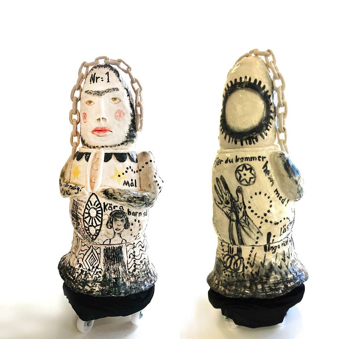 Nr:1 (Kära barn så många medaljer du kommer hem med!). Keramikskulptur i delar. höjd: 117 cm omkrets 60 cm. År: 2017-19. Foto: Johan Sandström