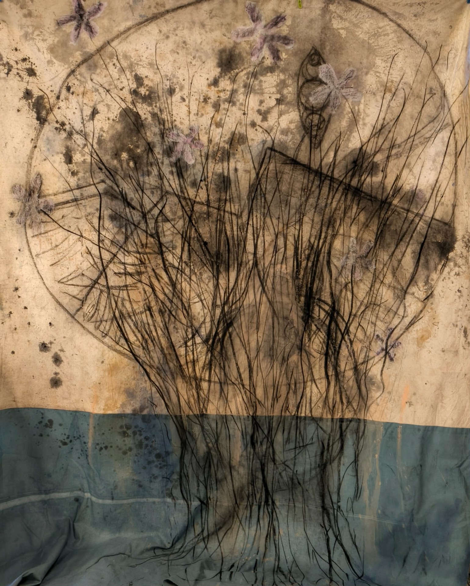 Bukett, kol på linneduk